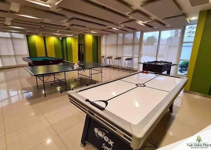 Apartment 2 Bedroom Loft At Twin Oaks Place Manila